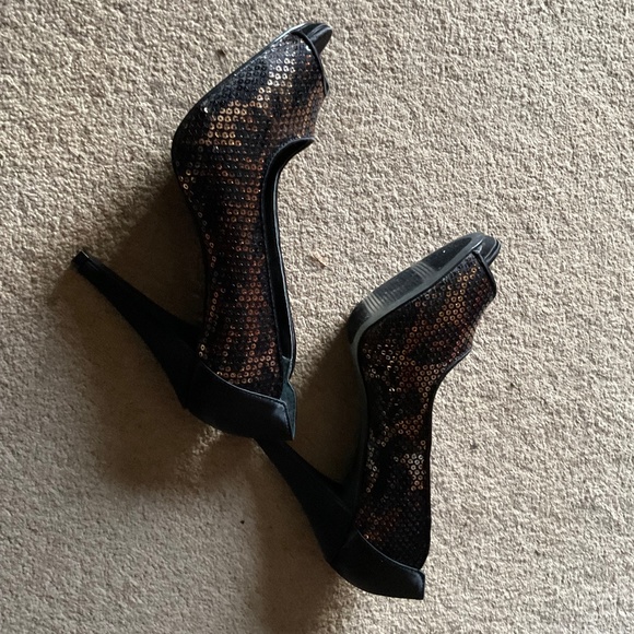 Brown leopard print heels, open toe - Picture 3 of 6